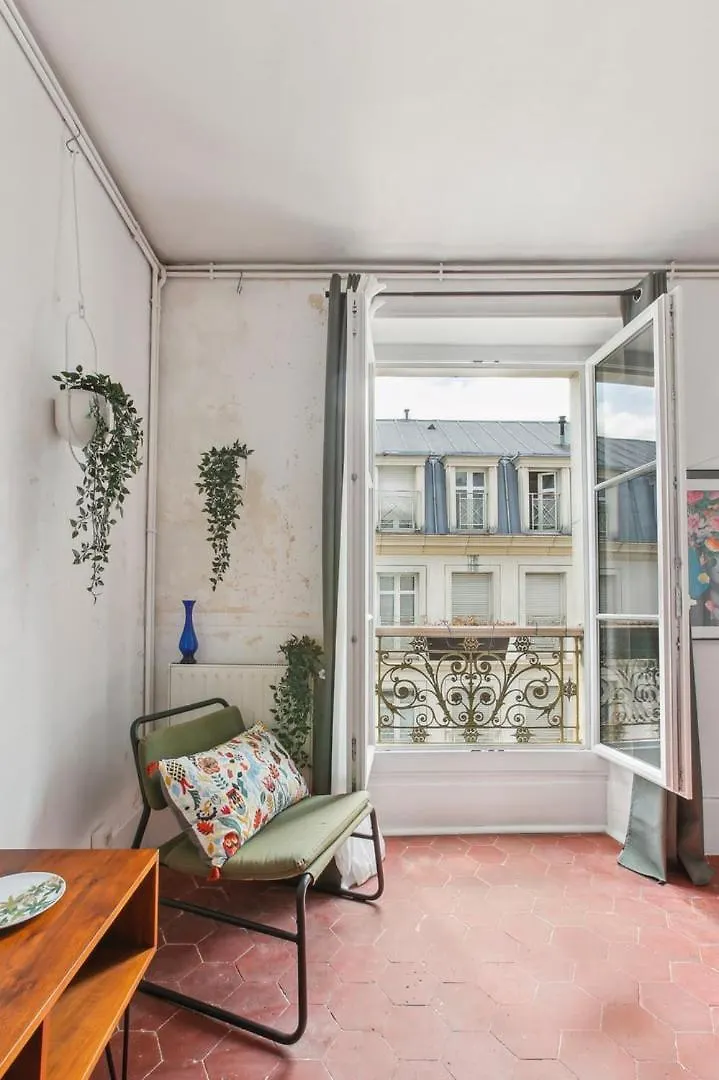 La Belle Vie A Belleville ! Paris 0*,